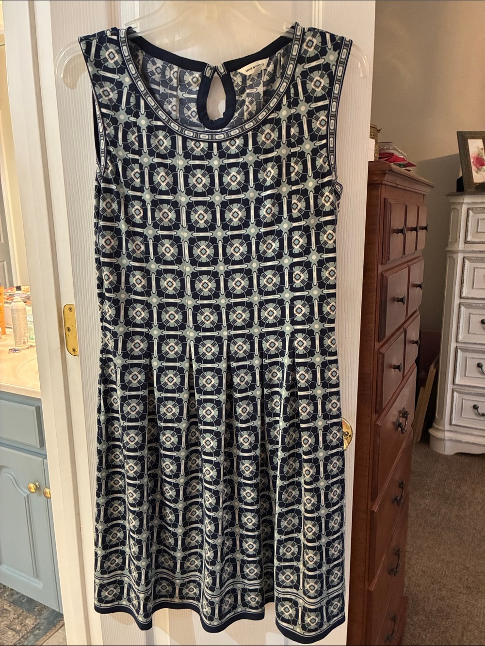 Max Studio Navy Aqua Geometric Print Pleated Skirt Jersey Dress SZ M